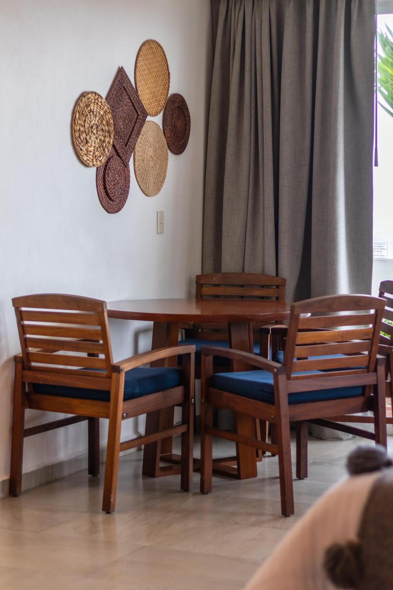The Paramar Beachfront Boutique Hotel With Breakfast Included - Downtown Malecon Пуэрто-Вальярта Экстерьер фото