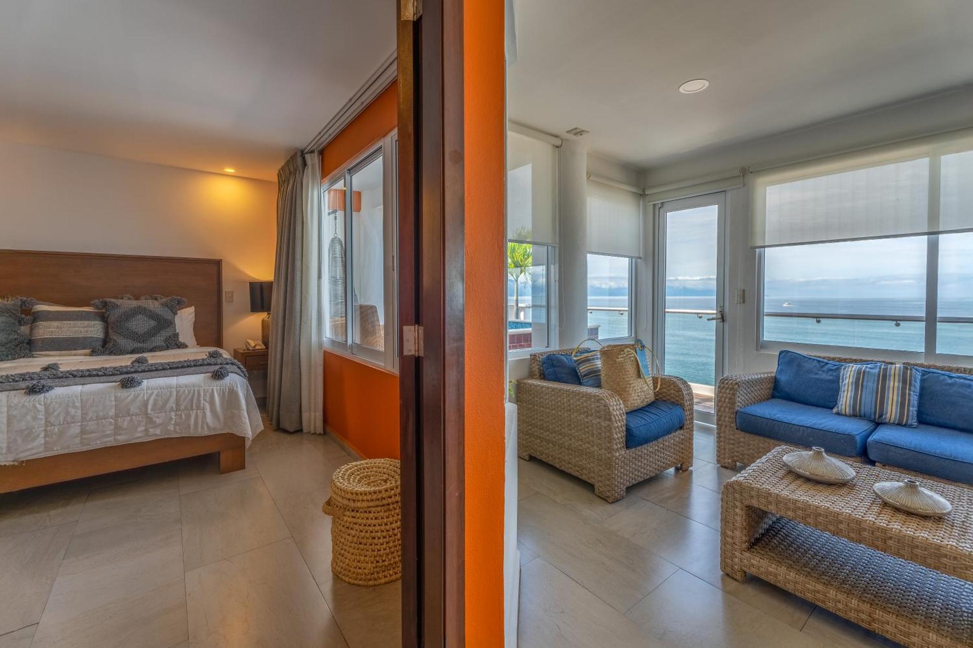 The Paramar Beachfront Boutique Hotel With Breakfast Included - Downtown Malecon Пуэрто-Вальярта Номер фото